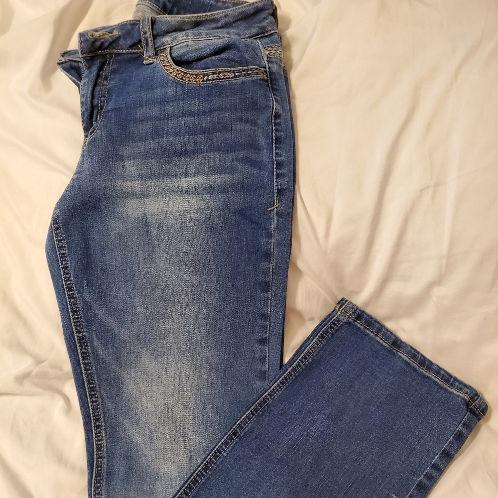 Maurices jeans